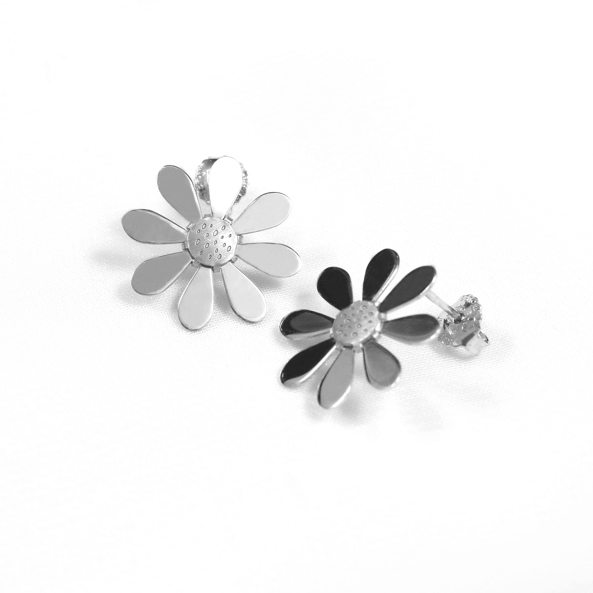 Silver earrings “Daisies”