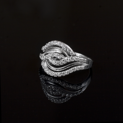 Silver ring with zircons