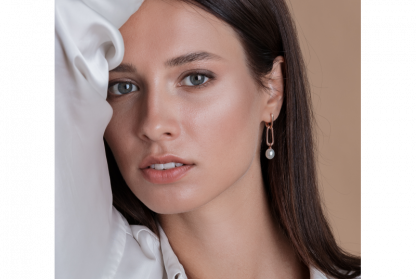 Gold plated earrings with pearls
