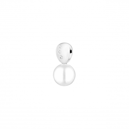 Silver pendant with pearl and zircons