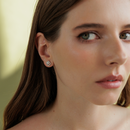 Silver earrings with pearls and zircons