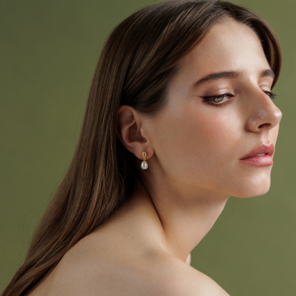 Gold plated earrings with pearls