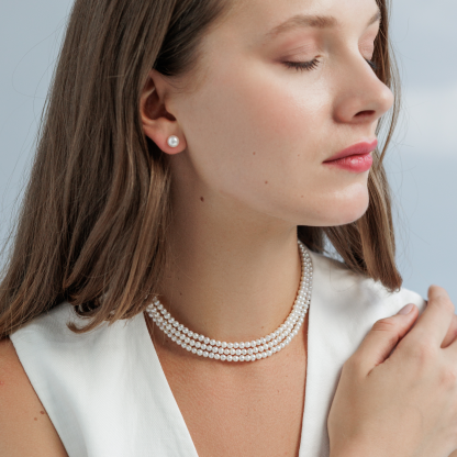 Pearl necklace