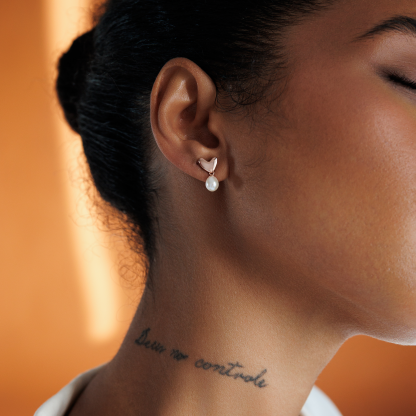Gold plated earrings with pearls